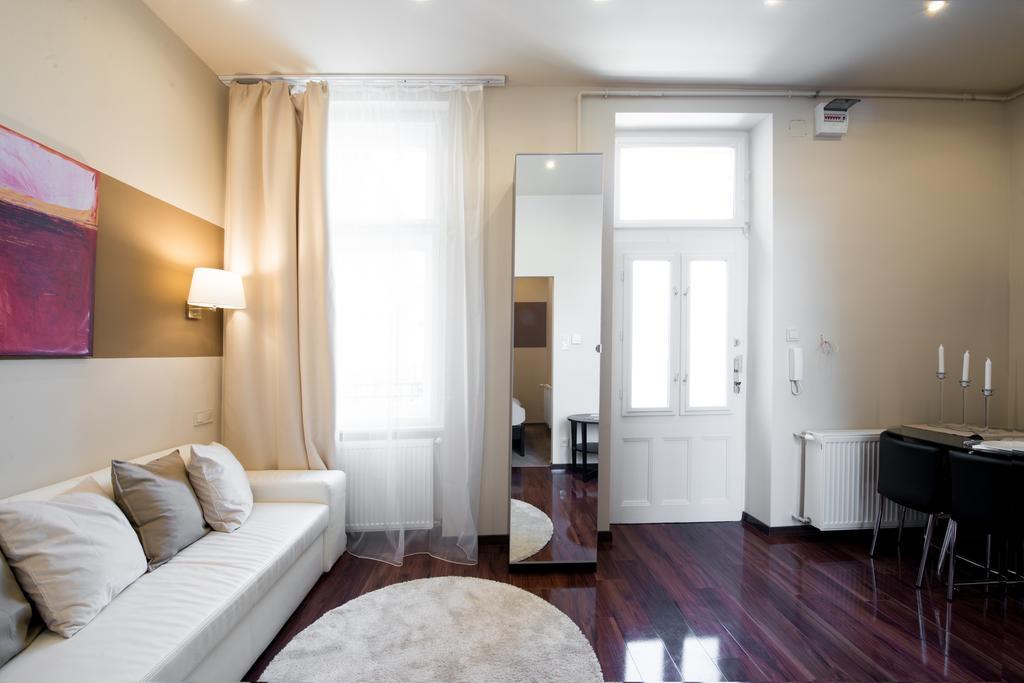Little Boss Apartment Budapest Exterior foto